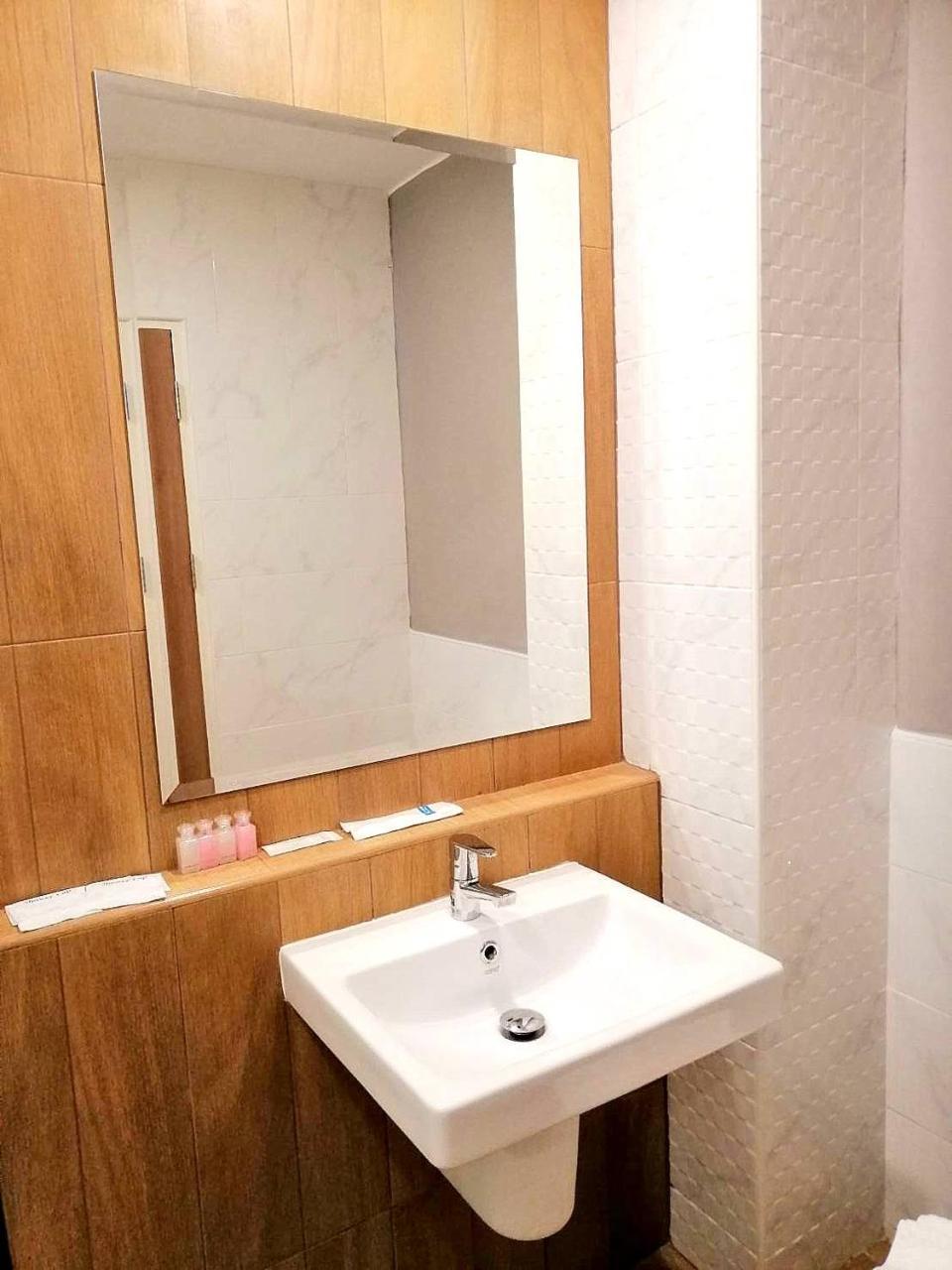 Siri Hotel Chiang Mai Ngoại thất bức ảnh