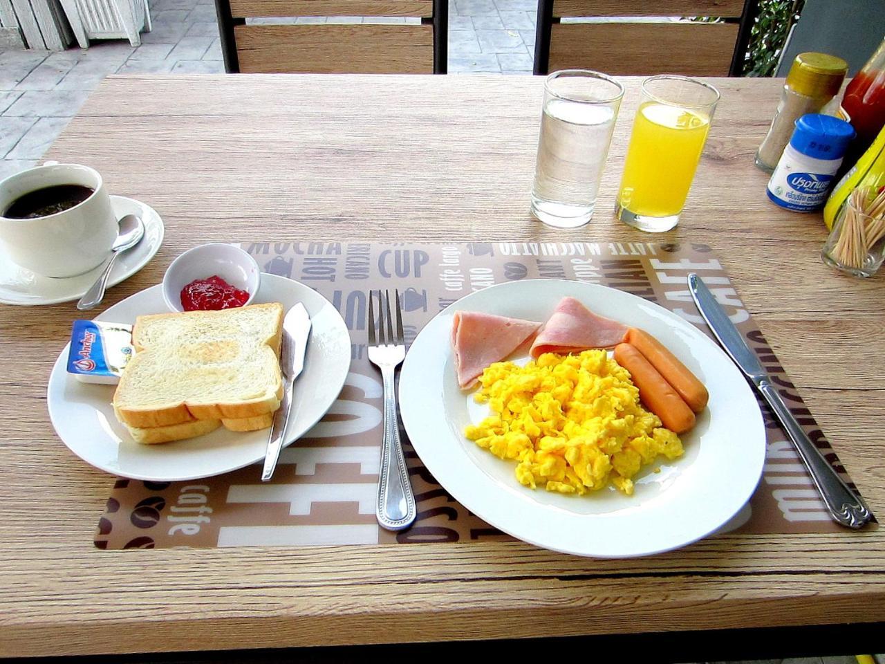 Siri Hotel Chiang Mai Ngoại thất bức ảnh
